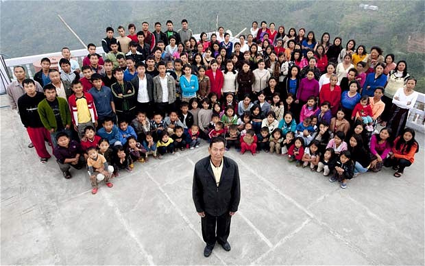 Man with 39 wives and 127 offspring courted in India election